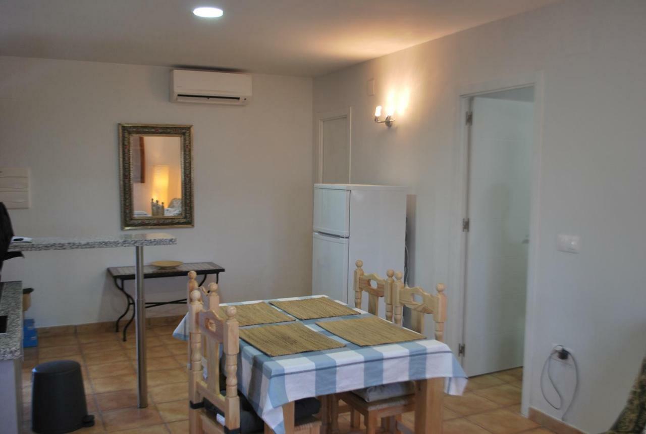 Encinar De Aguas Blancas Guest House Dudar Bagian luar foto