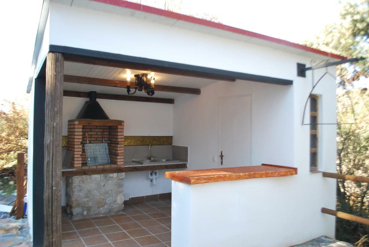 Encinar De Aguas Blancas Guest House Dudar Bagian luar foto