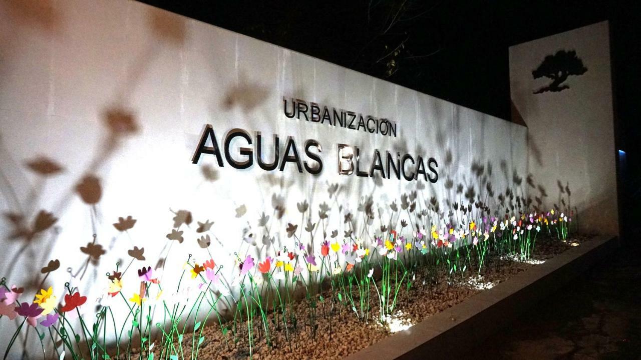 Encinar De Aguas Blancas Guest House Dudar Bagian luar foto